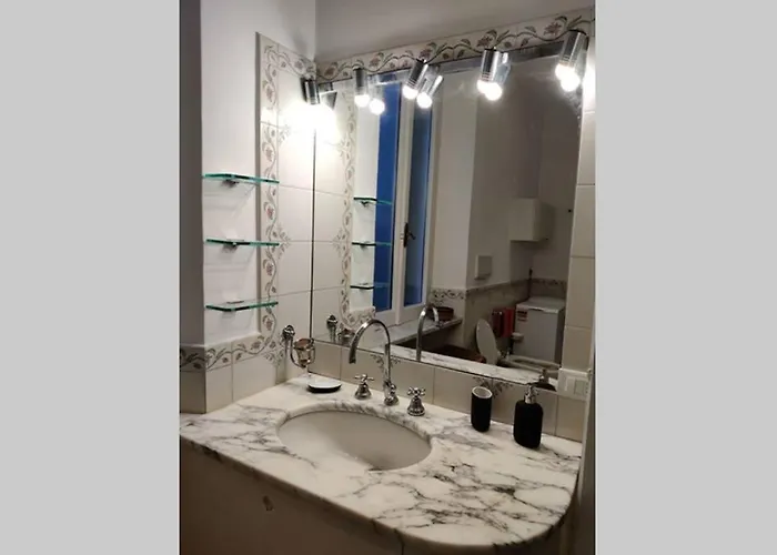 Lanza Tomasi - Centre * Roma