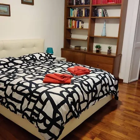 Lanza Tomasi - Centre アパート *