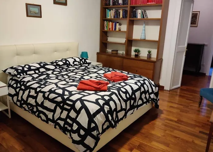 Lanza Tomasi - Centre アパート *